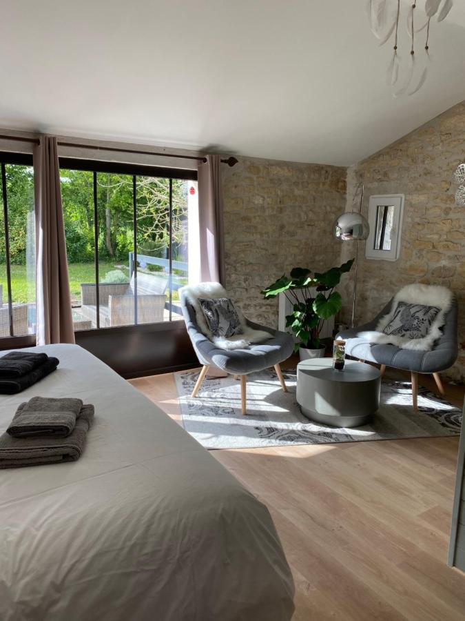La Chaumeauniere Bed and Breakfast Aigrefeuille-dʼAunis Exterior foto