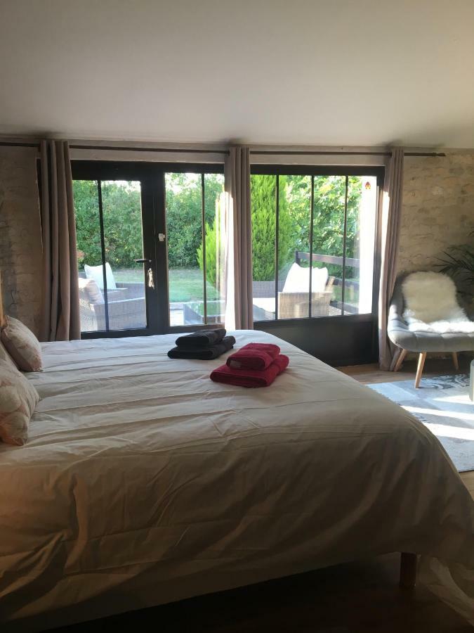 La Chaumeauniere Bed and Breakfast Aigrefeuille-dʼAunis Exterior foto